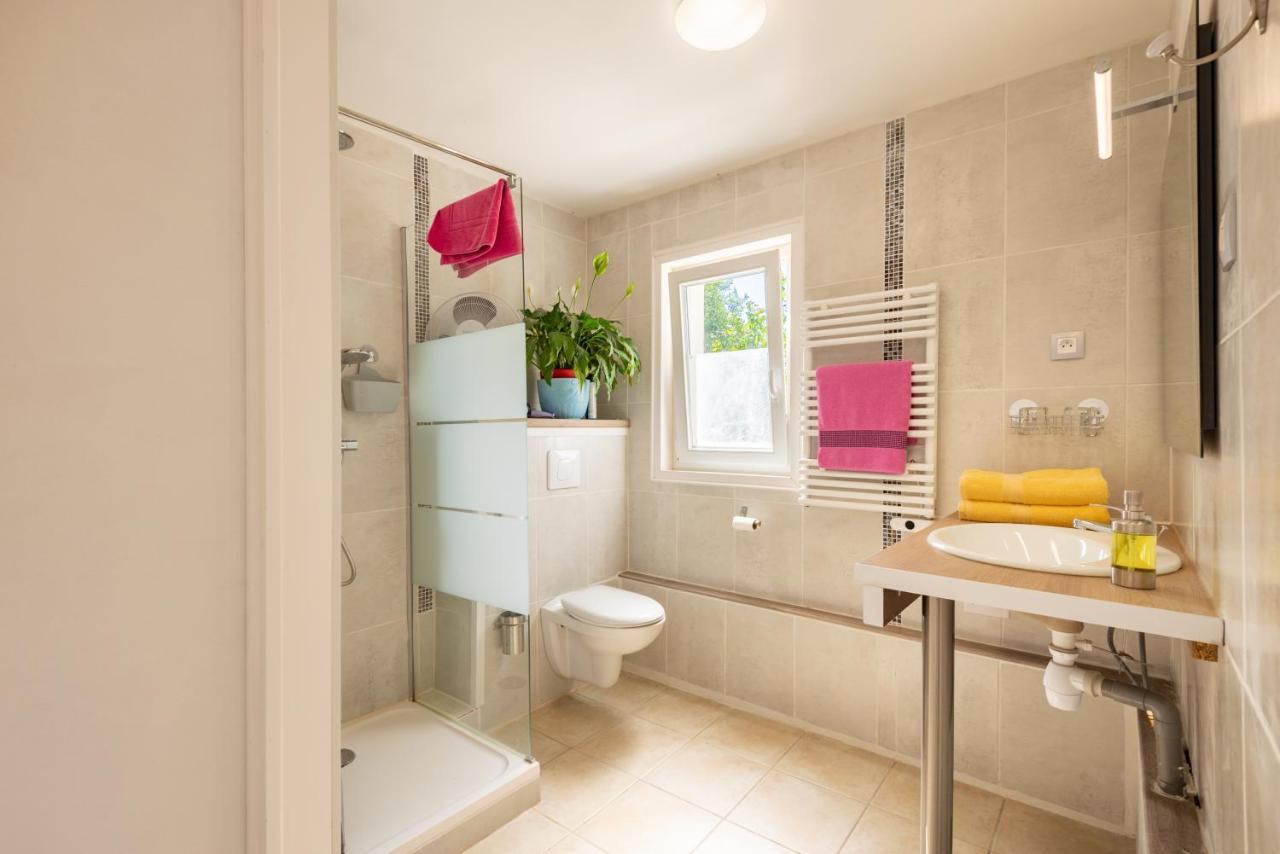 La Chevrerie Bed & Breakfast Vaire Bagian luar foto